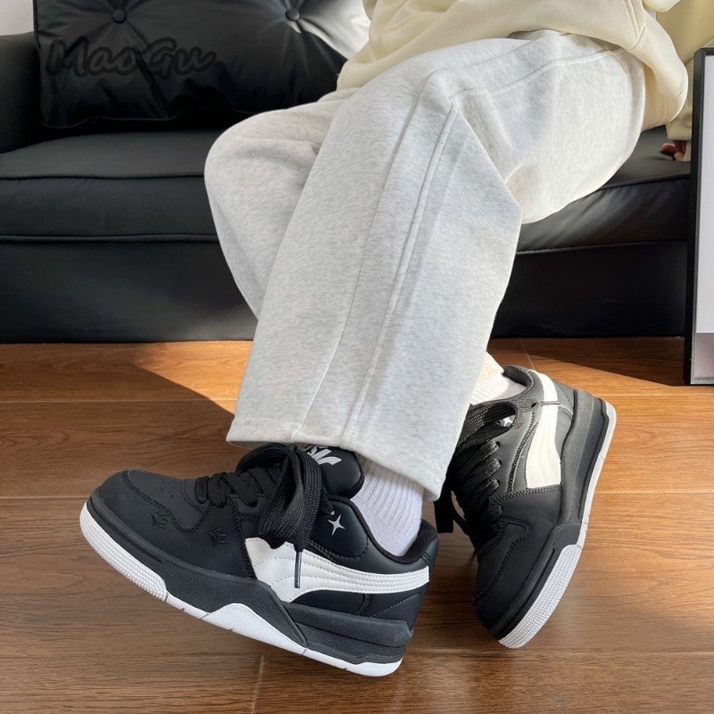 女性用ブラックホワイトレザースケートボードシューズレースアッ - Vans Shoes Old Skool のレビューと価格